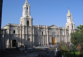 Kathedrale von Arequipa an der Plaza Mayor