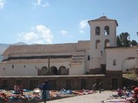 Kirche und Markt in Chinchero