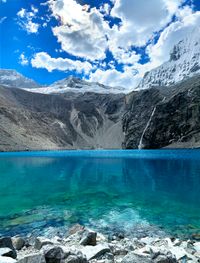 Bergsee im Hochland Perus