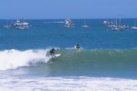 Wellenreiter bei Camaná